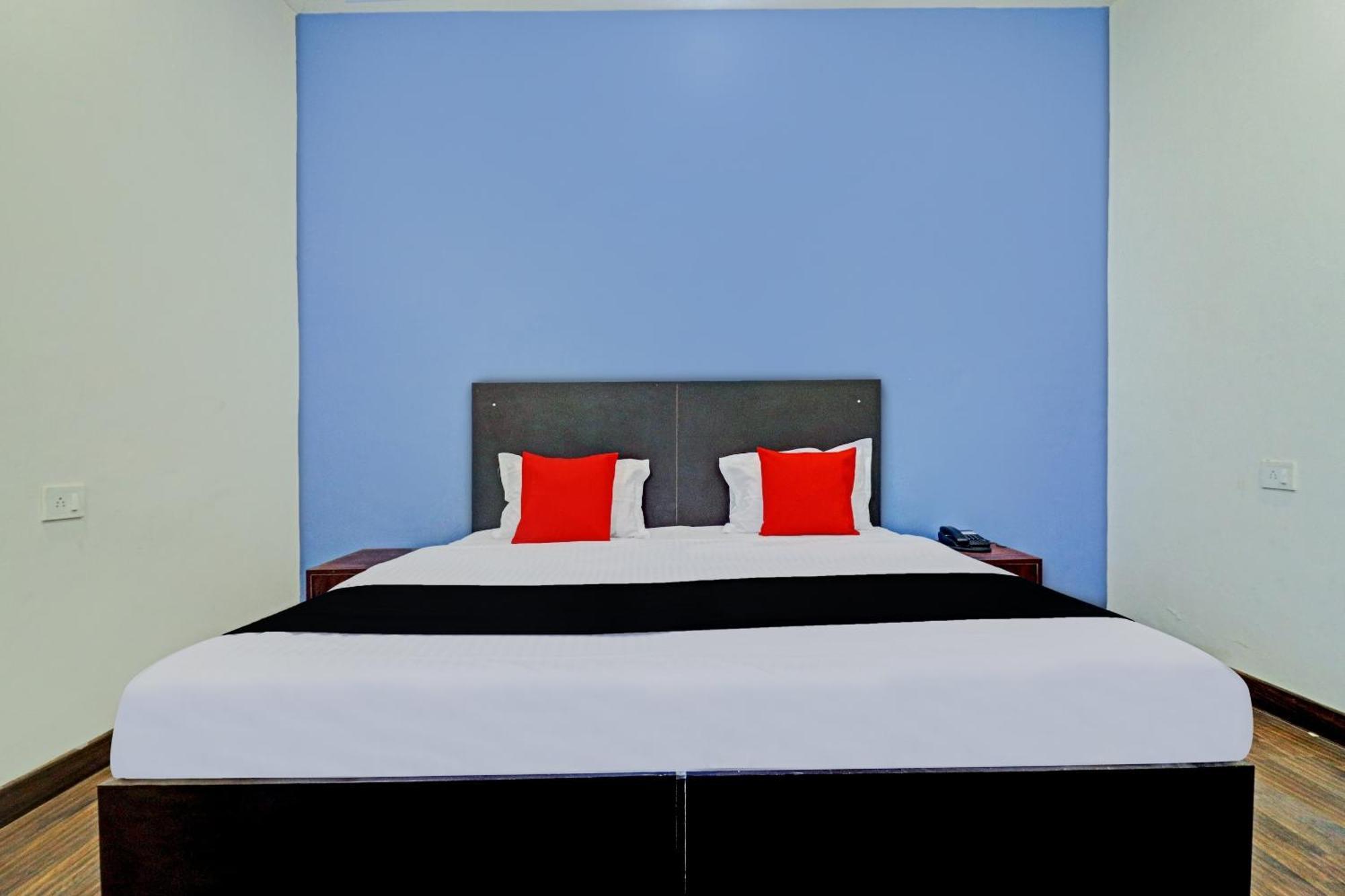 Capital O Kanha Resort Sikandra Rao Екстер'єр фото