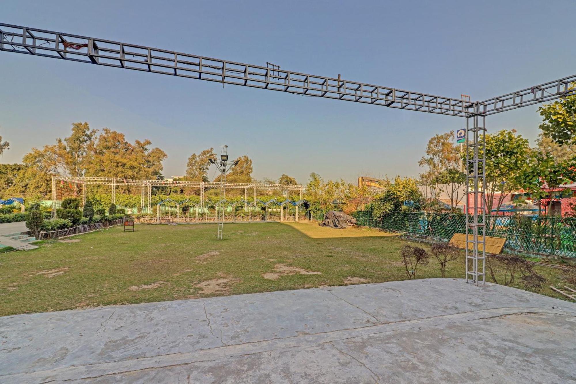 Capital O Kanha Resort Sikandra Rao Екстер'єр фото