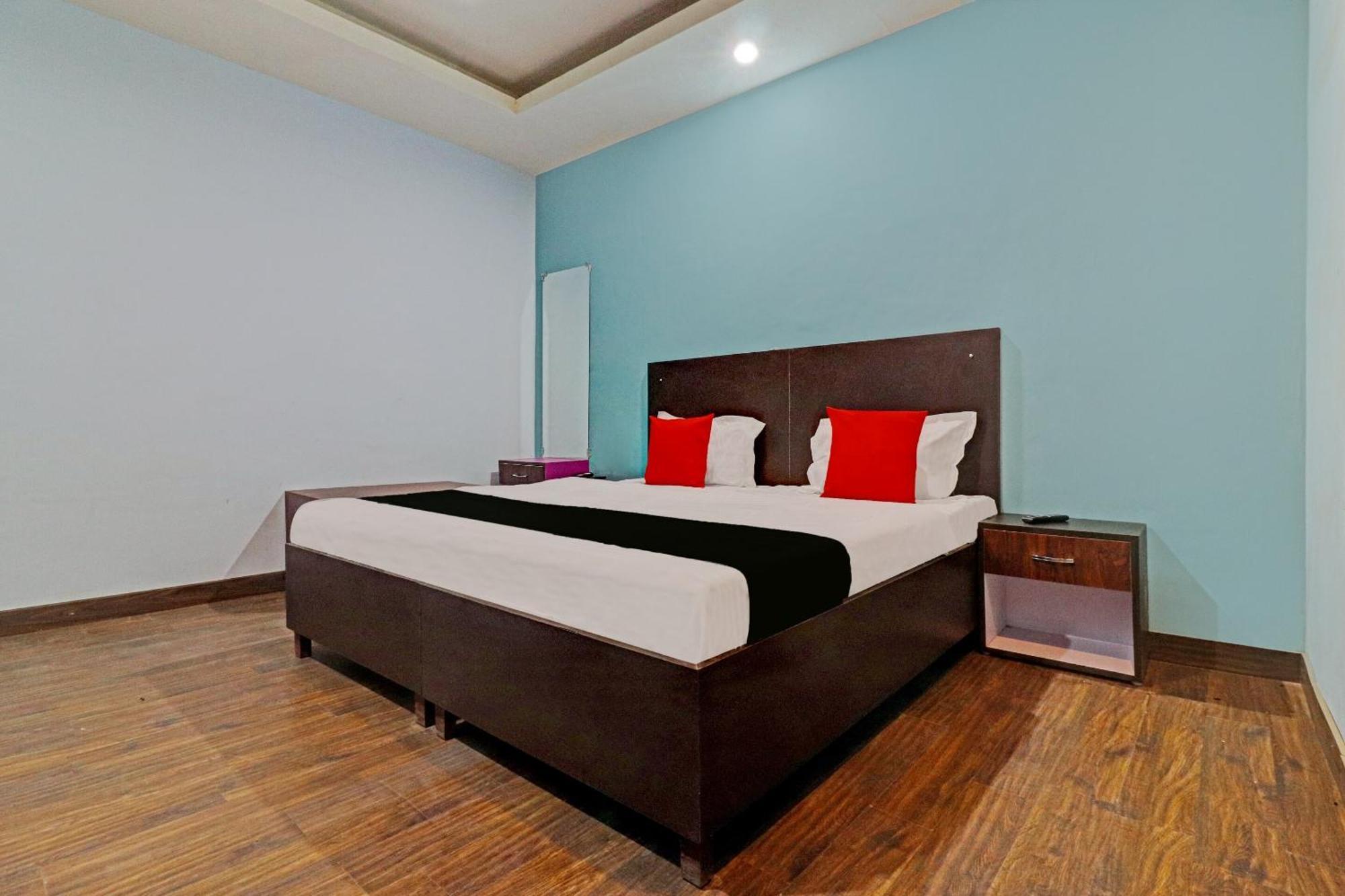 Capital O Kanha Resort Sikandra Rao Екстер'єр фото