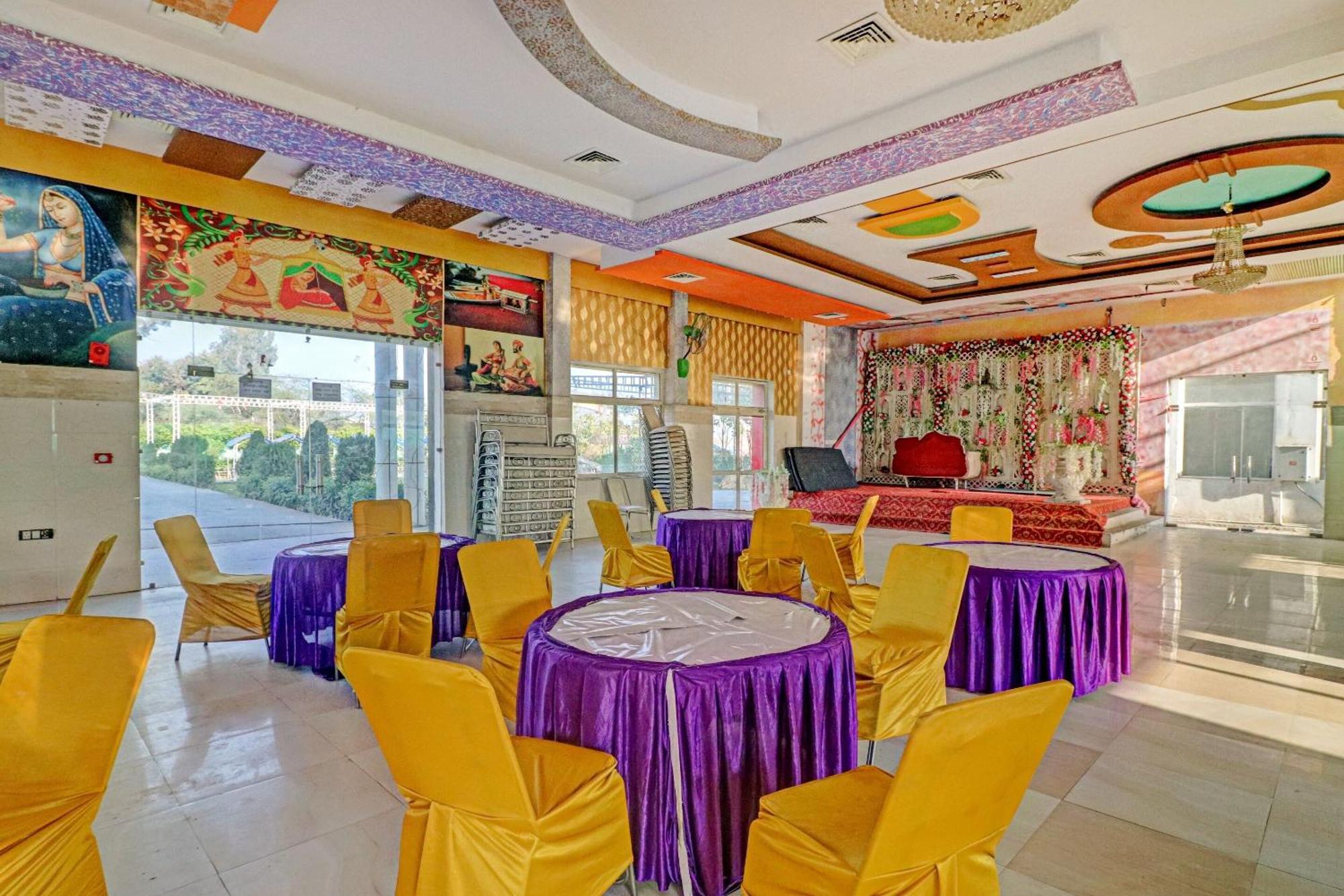 Capital O Kanha Resort Sikandra Rao Екстер'єр фото